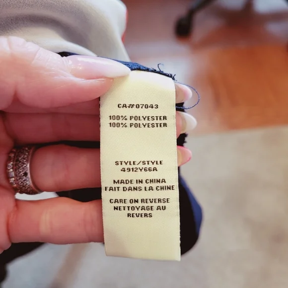 MAX STUDIO Beautiful Flowy Dress - Picture 7 of 7